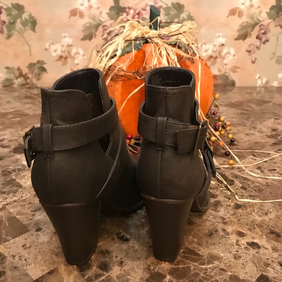 Justfab Brand Women’s Boots - Picture 5 of 7